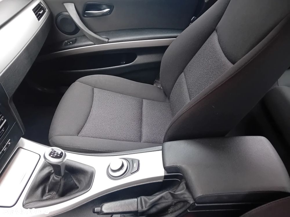 BMW Seria 3 318i Edition Exclusive - 25