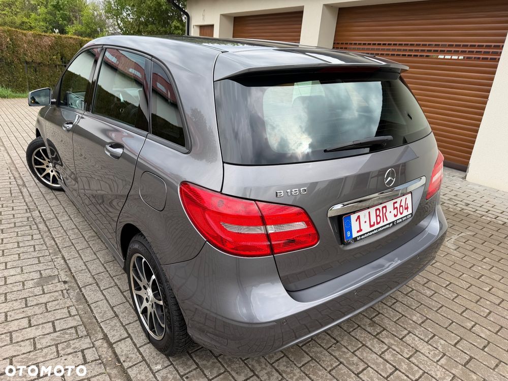 Mercedes-Benz Klasa B 180 7G-DCT Edition - 19