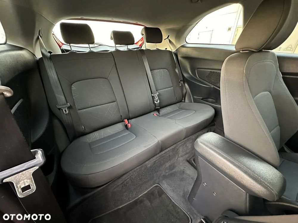 Kia Rio - 26