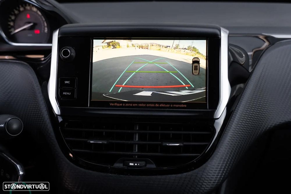 Peugeot 2008 1.2 PureTech Allure - 16
