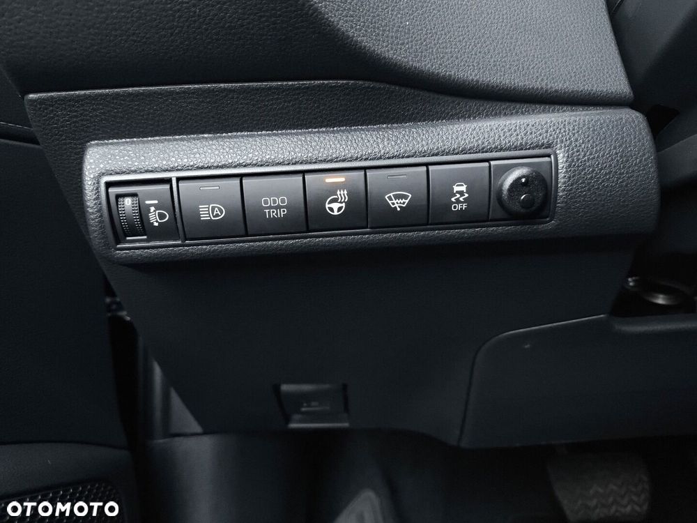 Toyota Corolla - 22