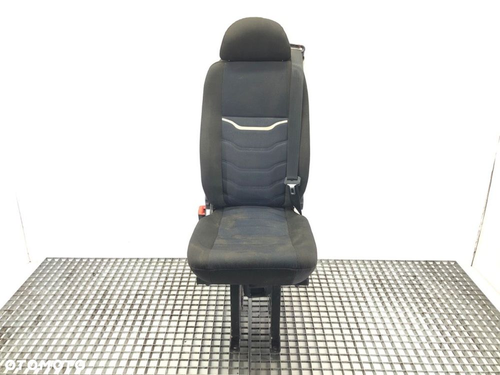 KANAPA FOTEL TYŁ POJEDYŃCZY  MAN TGE Autobus 2017 - 2022 2.0 TDI 130 kW [177 KM] olej napędowy - 1