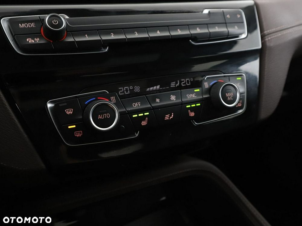 BMW X1 sDrive16d xLine - 27