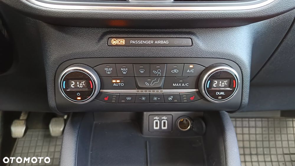 Ford Kuga 1.5 EcoBoost FWD Titanium - 16