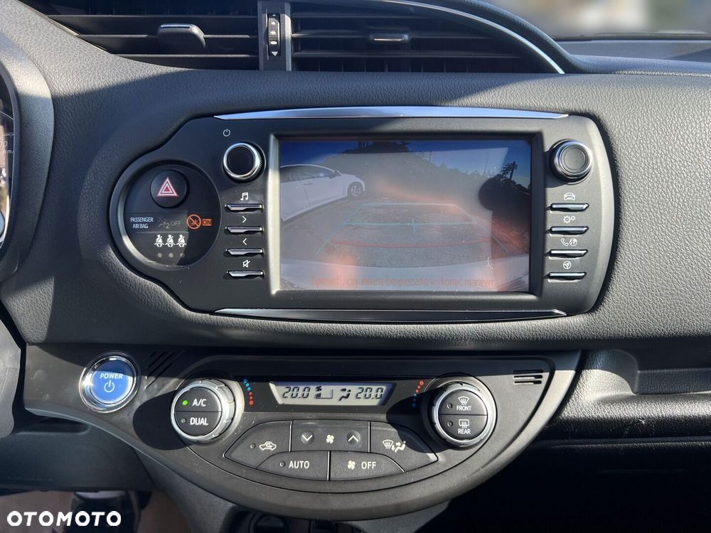 Toyota Yaris - 12