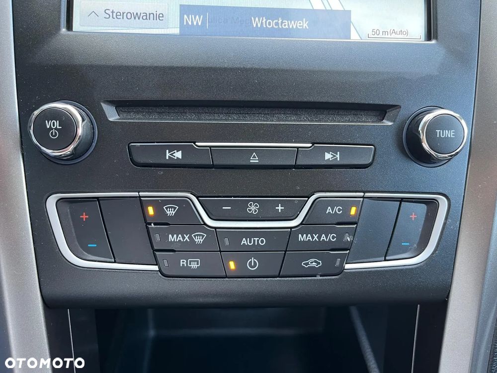 Ford Fusion - 13