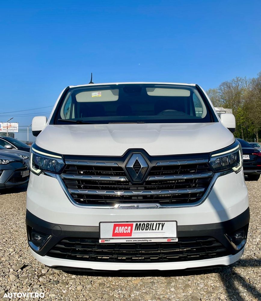 Renault Trafic 2.0 Blue dCi 110 S&S L2 8+1 Life - 2