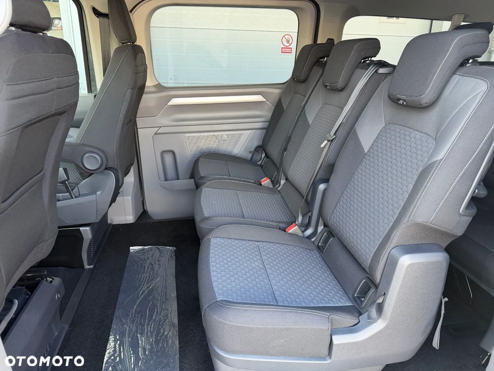 Volkswagen Caravelle - 13