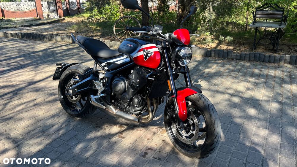 Triumph Trident - 1