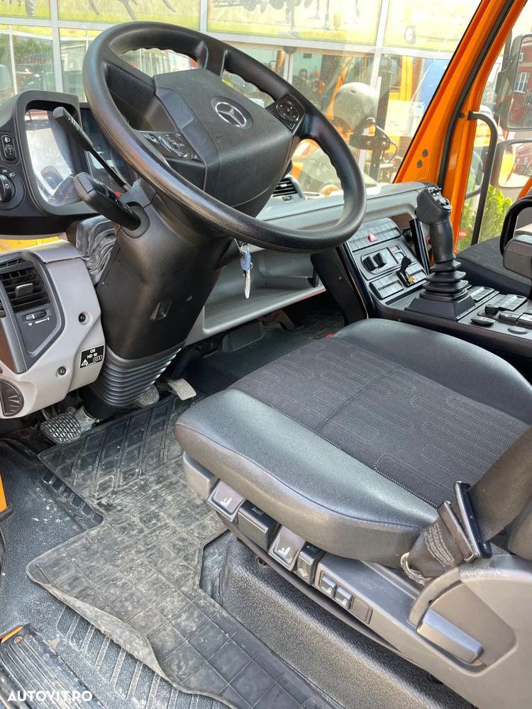 Mercedes-Benz UNIMOG U218 - 20