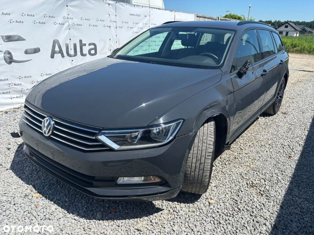 Volkswagen Passat Variant 1.6 TDI SCR DSG Trendline - 2