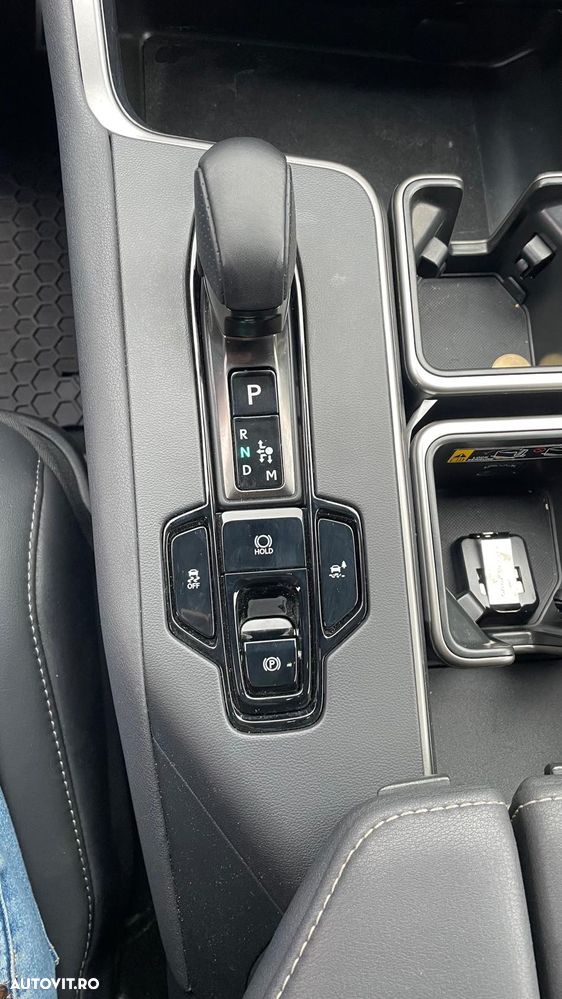 Lexus TX500 H - 8