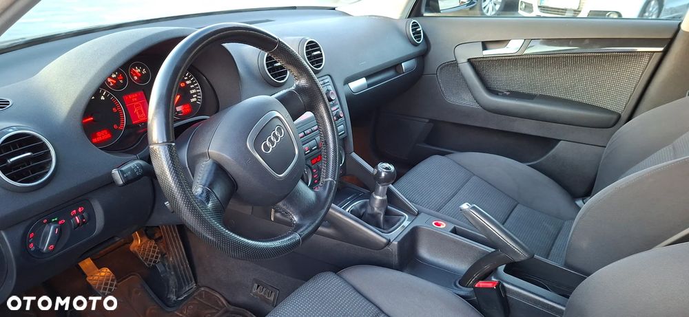 Audi A3 Sportback 1.9 TDI DPF S line Sportpaket (plus) - 12