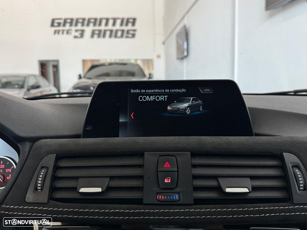 BMW 330 e iPerformance Pack M - 32