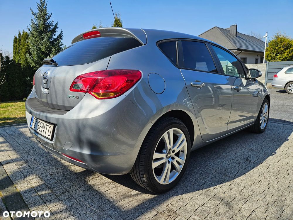 Opel Astra 1.4 ecoFLEX Start/Stop Active - 4