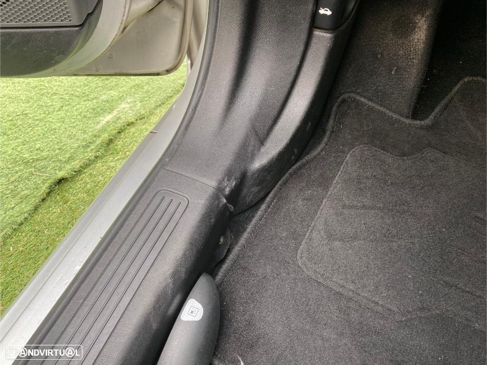 Fiat Linea 1.3 M-Jet Emotion - 29