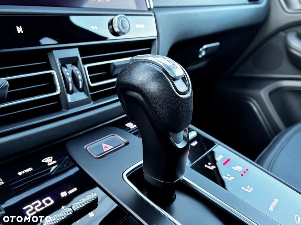 Porsche Macan - 35