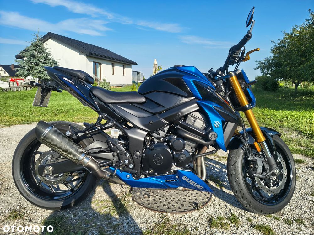 Suzuki GSX - 3