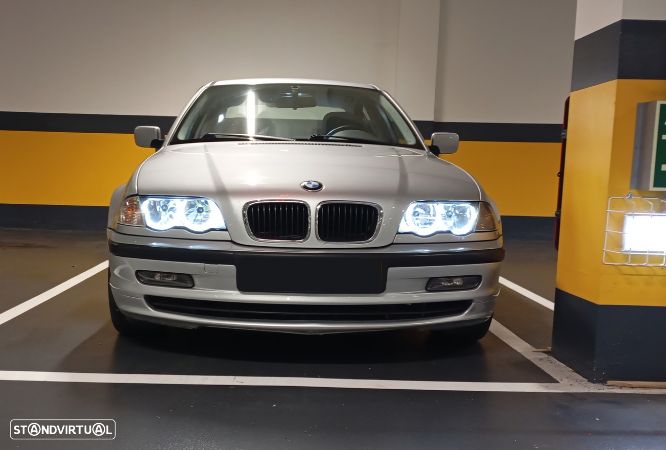 BMW 320 - 1