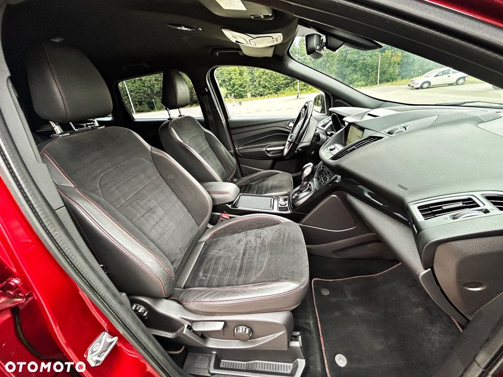 Ford Kuga 2.0 TDCi 4x4 ST-Line - 26