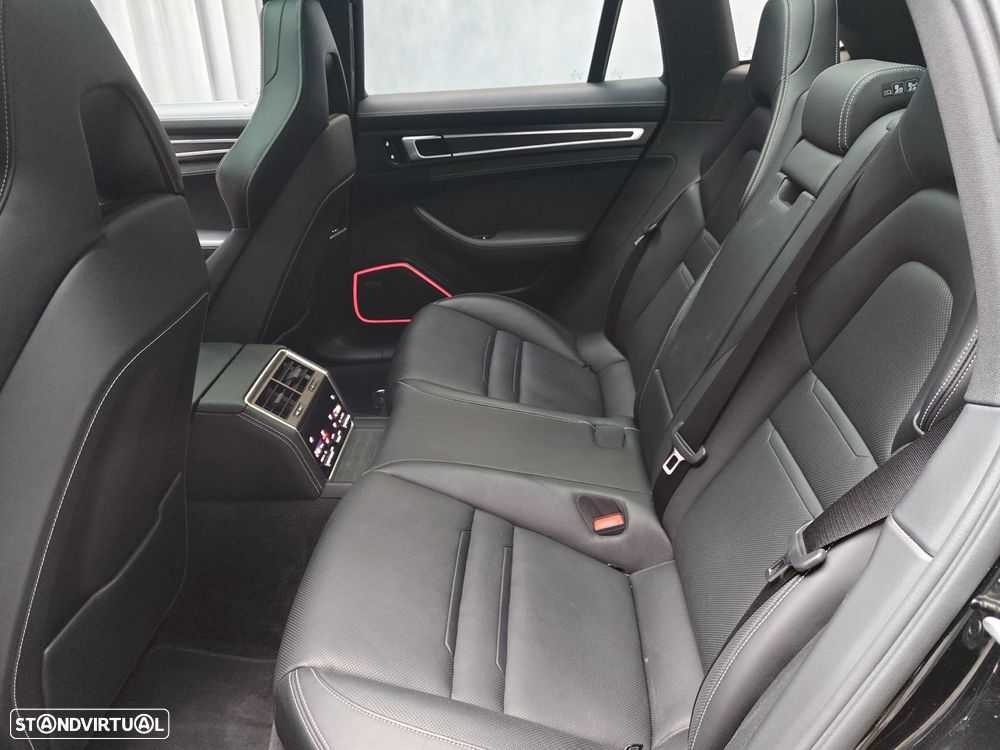 Porsche Panamera Sport Turismo 4S E-Hybrid - 12