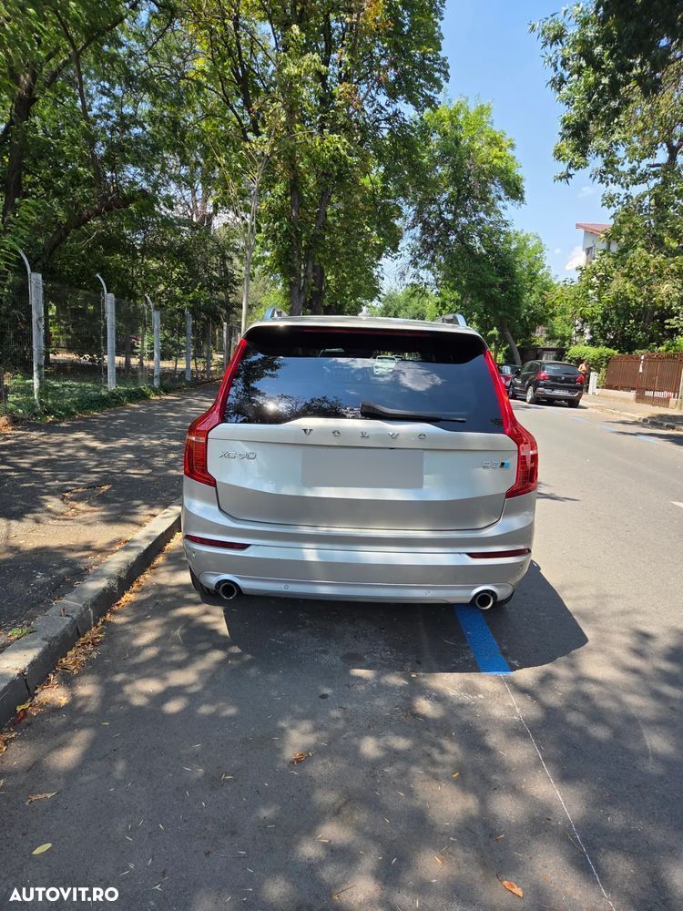 Volvo XC 90 D5 AWD Momentum - 4
