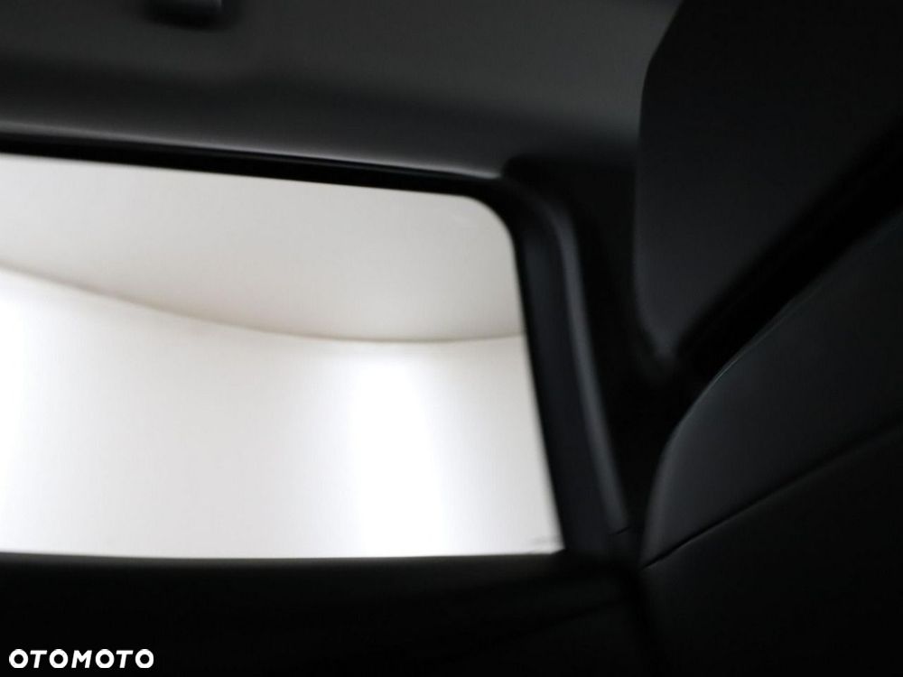Peugeot 2008 PureTech 130 EAT8 Allure - 18