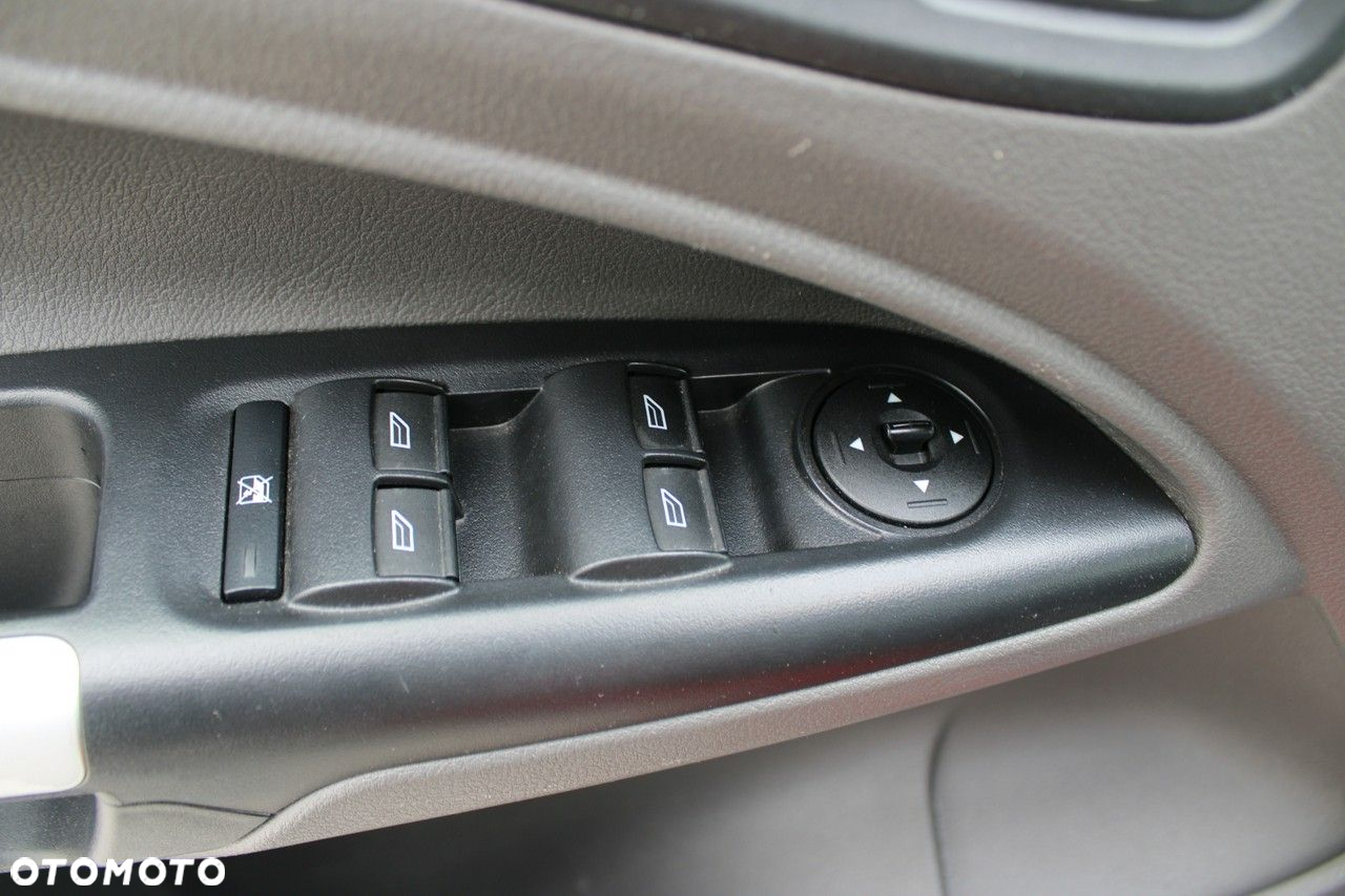 Ford Transit Connect - 16
