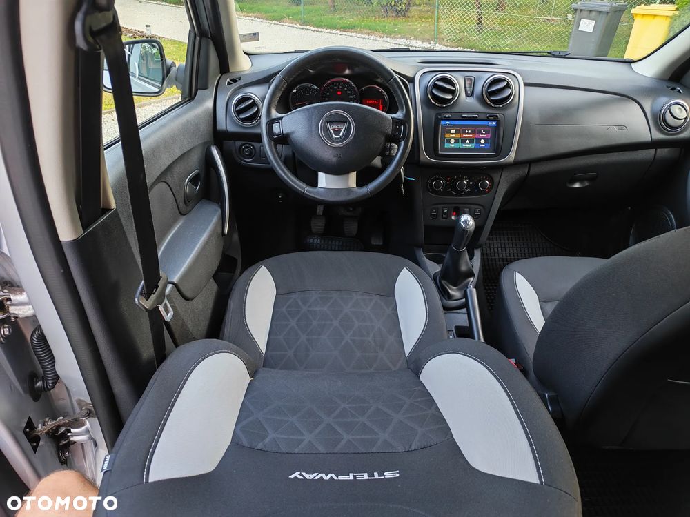 Dacia Sandero Stepway 0.9 TCe Laureate S&S EU6 - 13