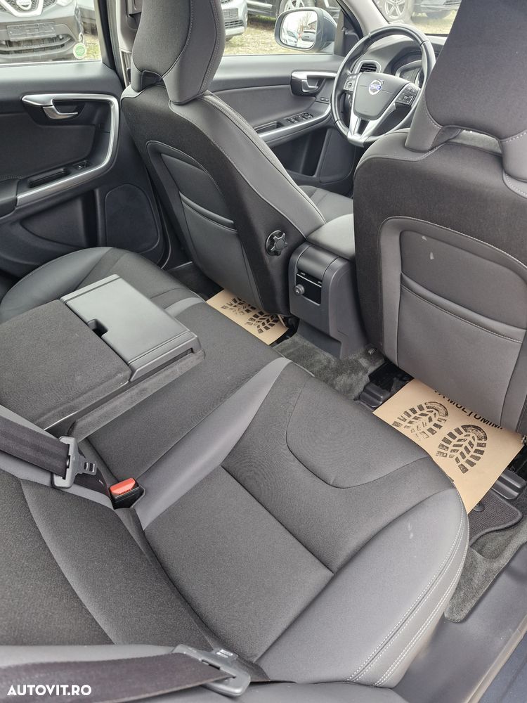Volvo V60 D4 Geartronic Summum - 12
