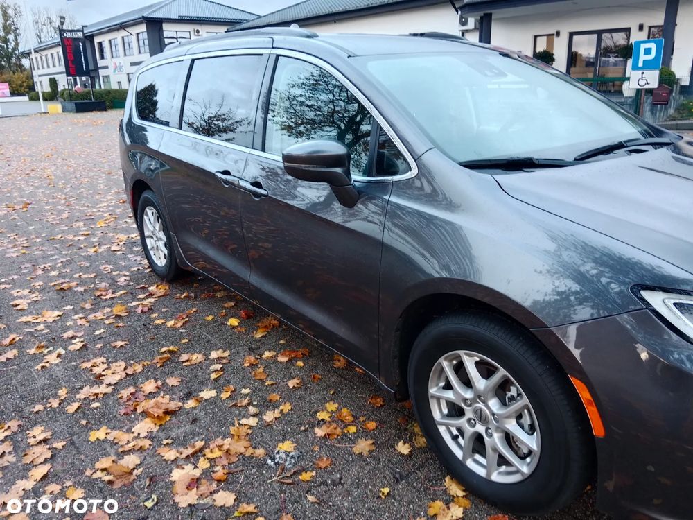 Chrysler Pacifica - 22