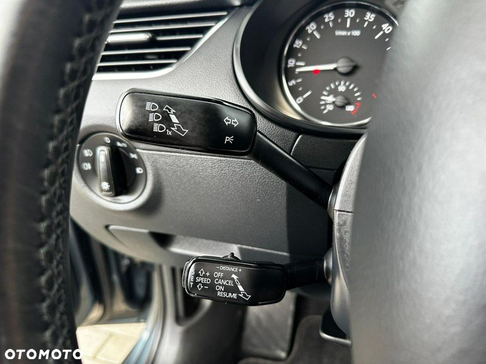 Skoda Octavia 2.0 TDI Ambition DSG - 24