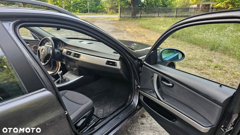 BMW Seria 3 320d - 10