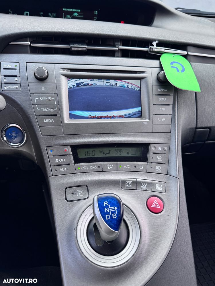 Toyota Prius HSD Sol - 7