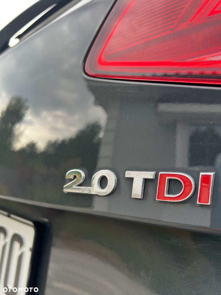 Volkswagen Passat - 17