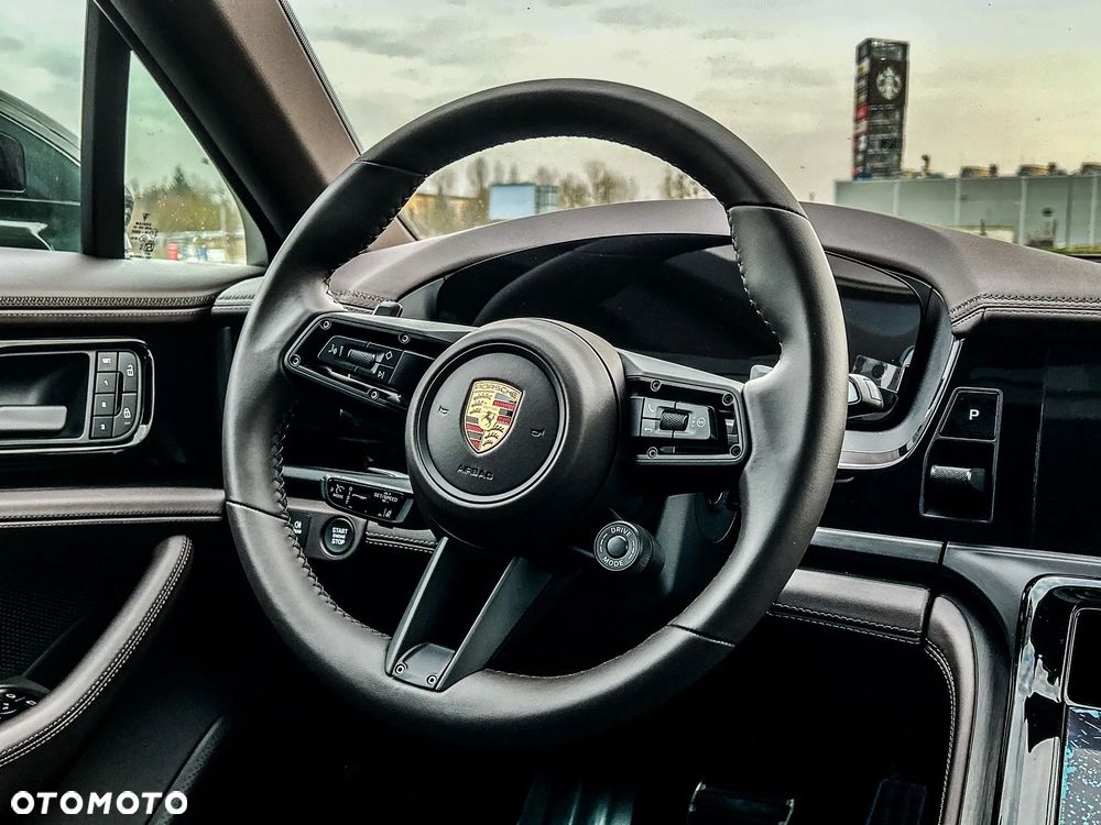 Porsche Panamera 4 - 10
