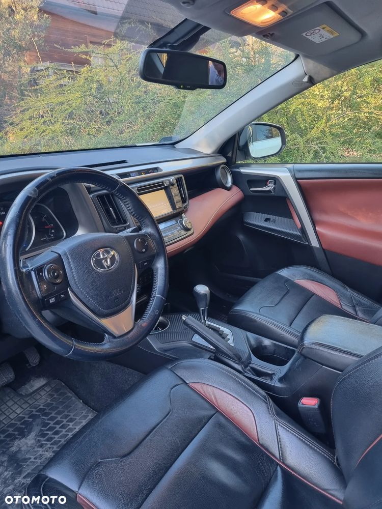 Toyota RAV4 2.2 D-CAT Premium - 7