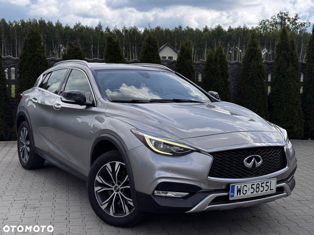 Infiniti QX30 2.0t Premium AWD 7DCT - 4