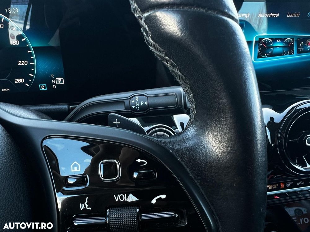 Mercedes-Benz GLA - 23