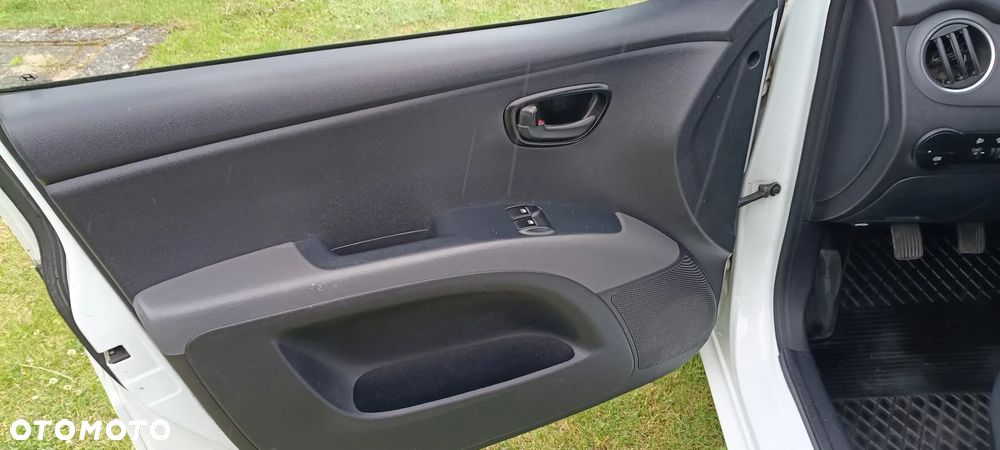 Hyundai i10 1.1 Edition 20 - 10