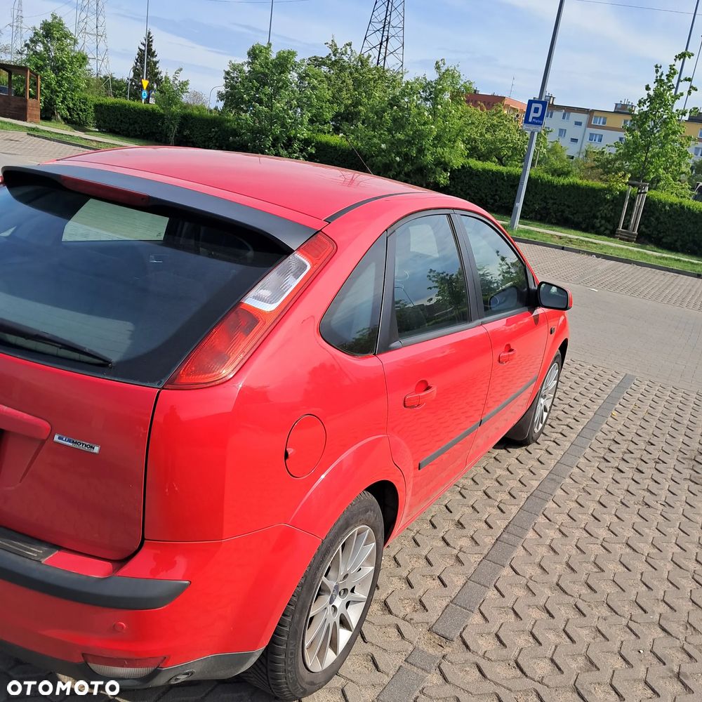 Ford Focus 1.6 16V Ambiente - 11