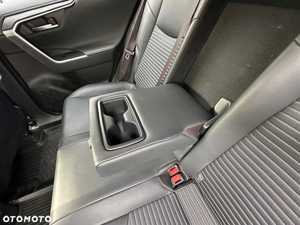 Toyota RAV4 2.5 Hybrid Black Edition by JBL 4x4 - 17