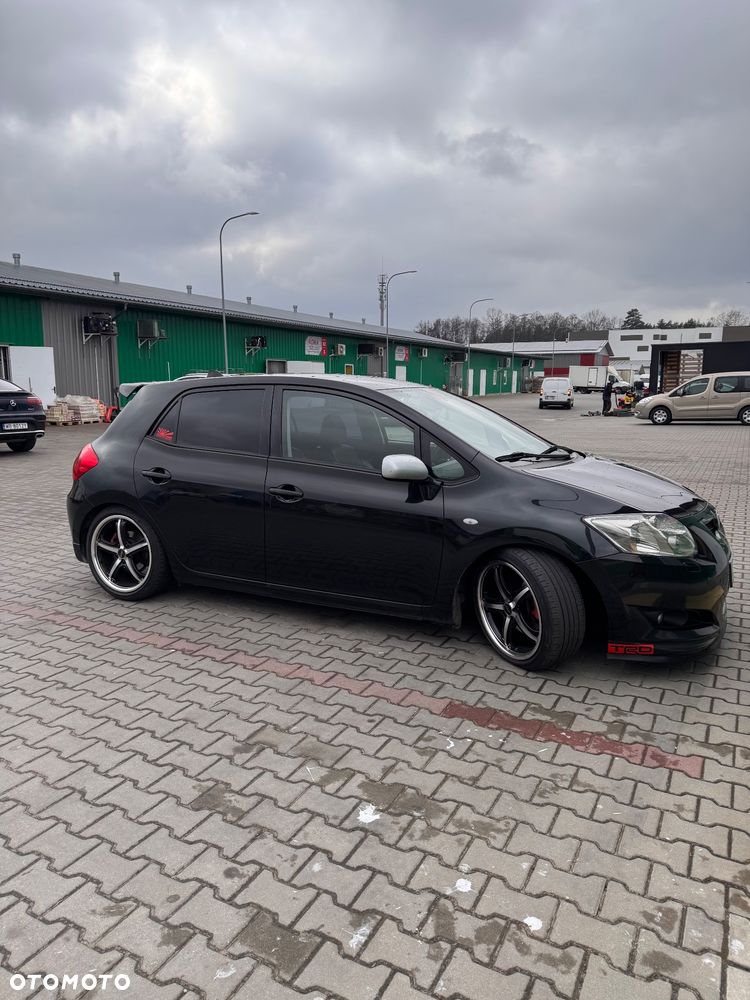 Toyota Auris 2.2 D-4D D-CAT - 6