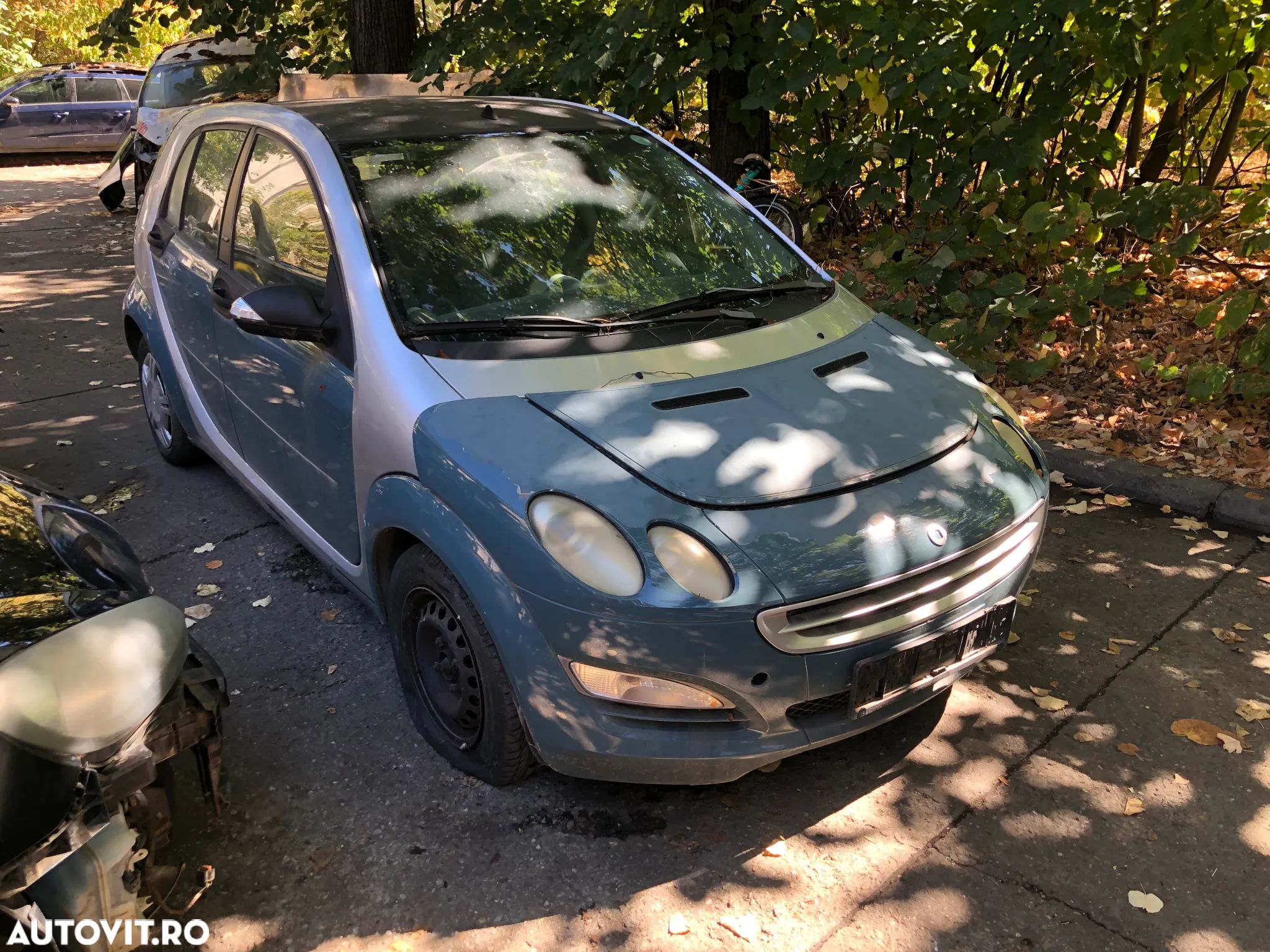 Dezmembrez Smart ForFour bleo 1,3 benzina automat 2006 - 1