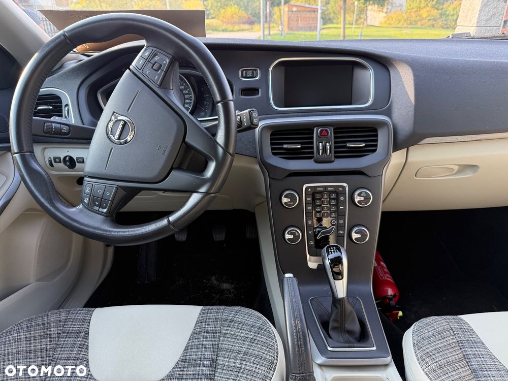 Volvo V40 2017 photo 4