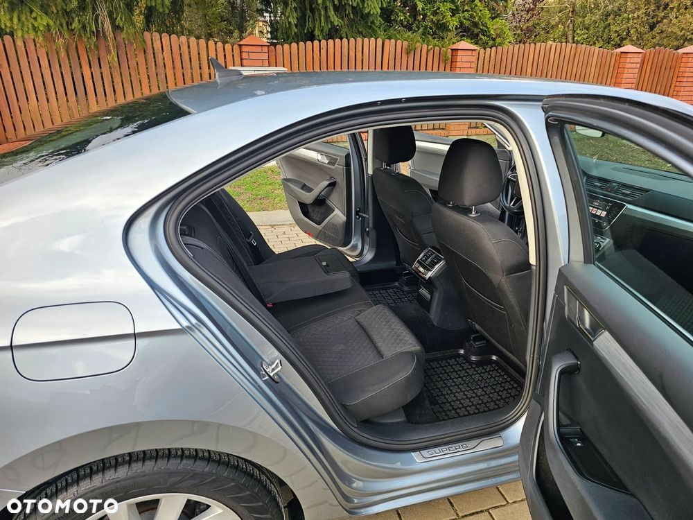 Skoda Superb 2.0 TDI SCR Style DSG - 14