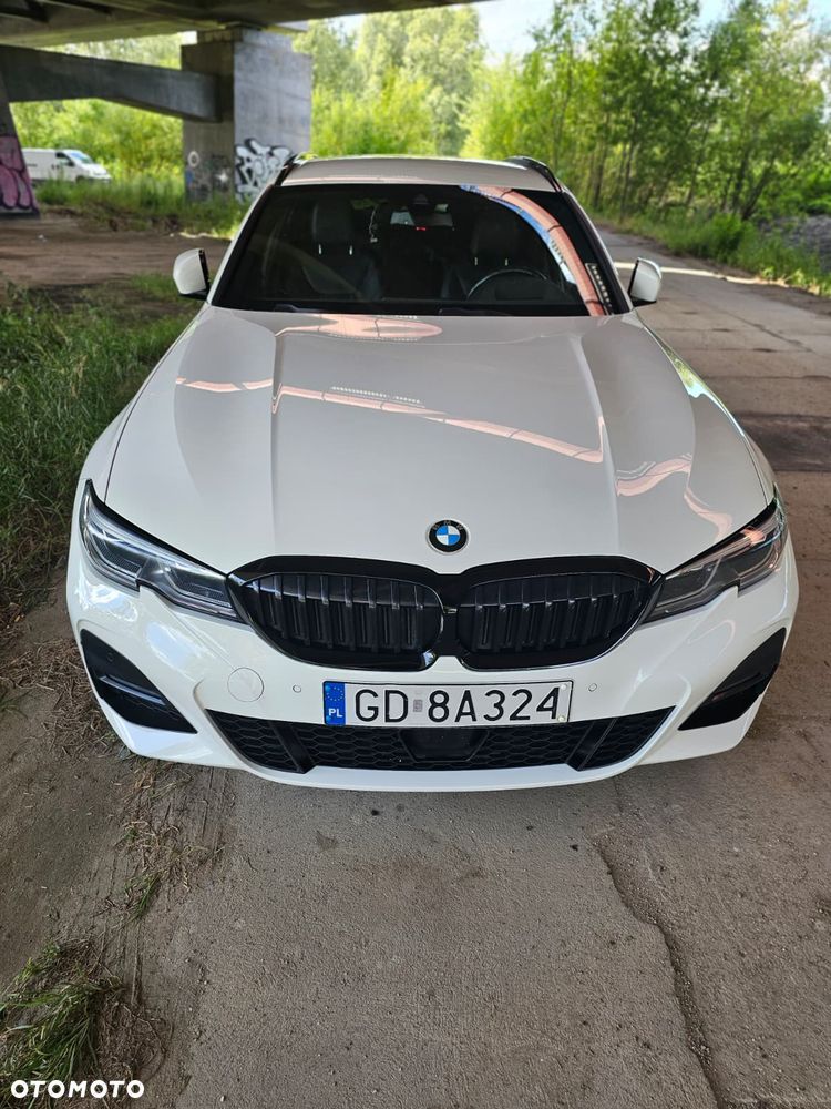 BMW Seria 3 320d xDrive M Sport Shadow - 11