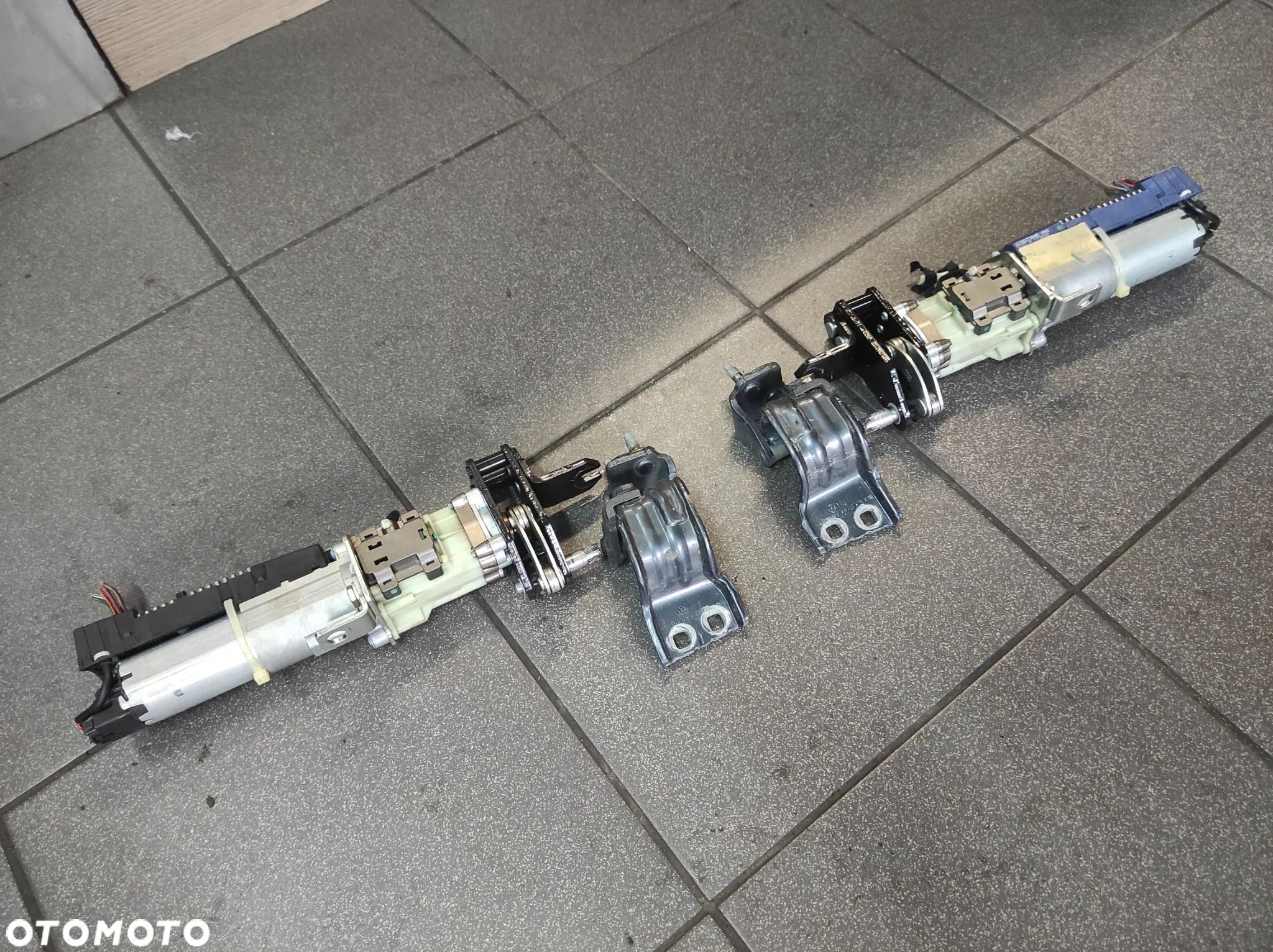 VW PASSAT B6 SIŁOWNIKI OTWIERANIA KLAPY ELEKTRYCZNE 3C9827383E 3C9827384E KOMBI WYSYŁKA !!!! - 1