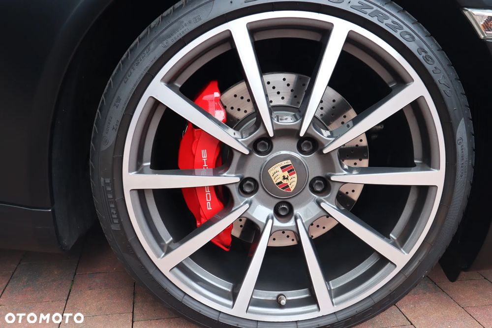 Porsche 911 Carrera S PDK - 16