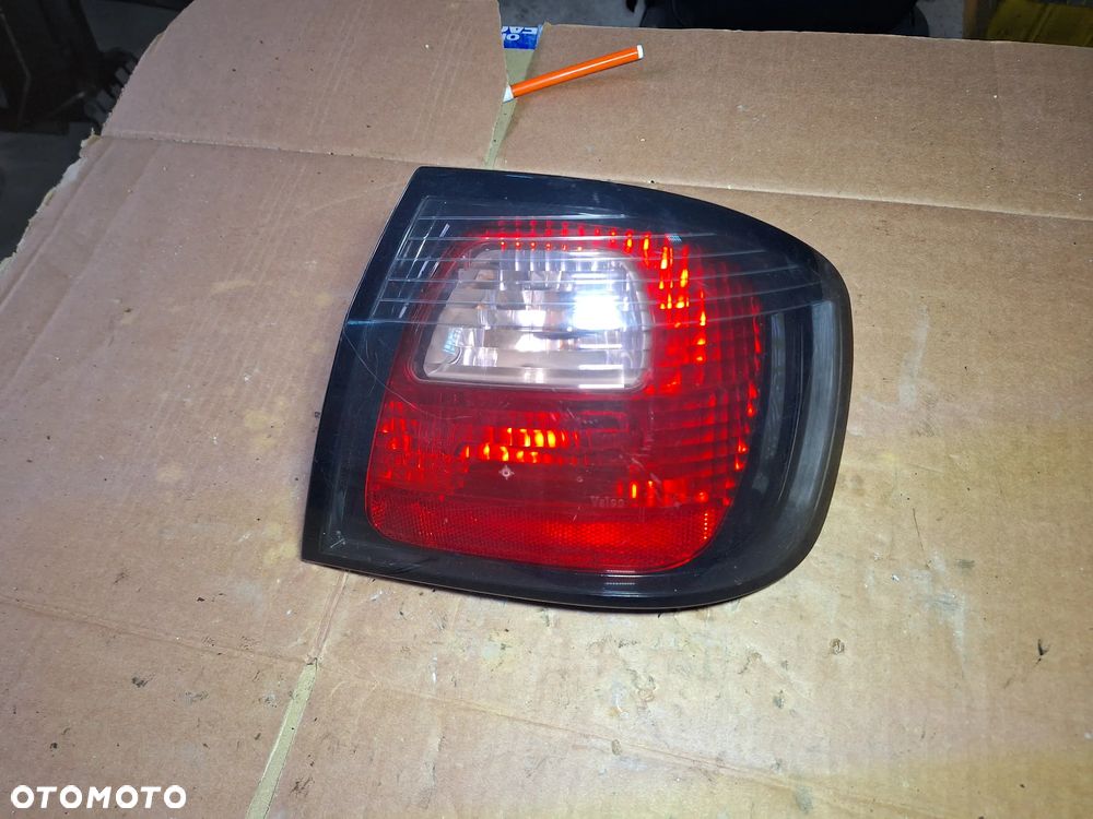 PRIMERA P11 LIFT FL lampa prawy  tył sedan